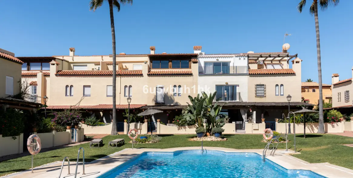 Продажа таунхауса в Casares 41