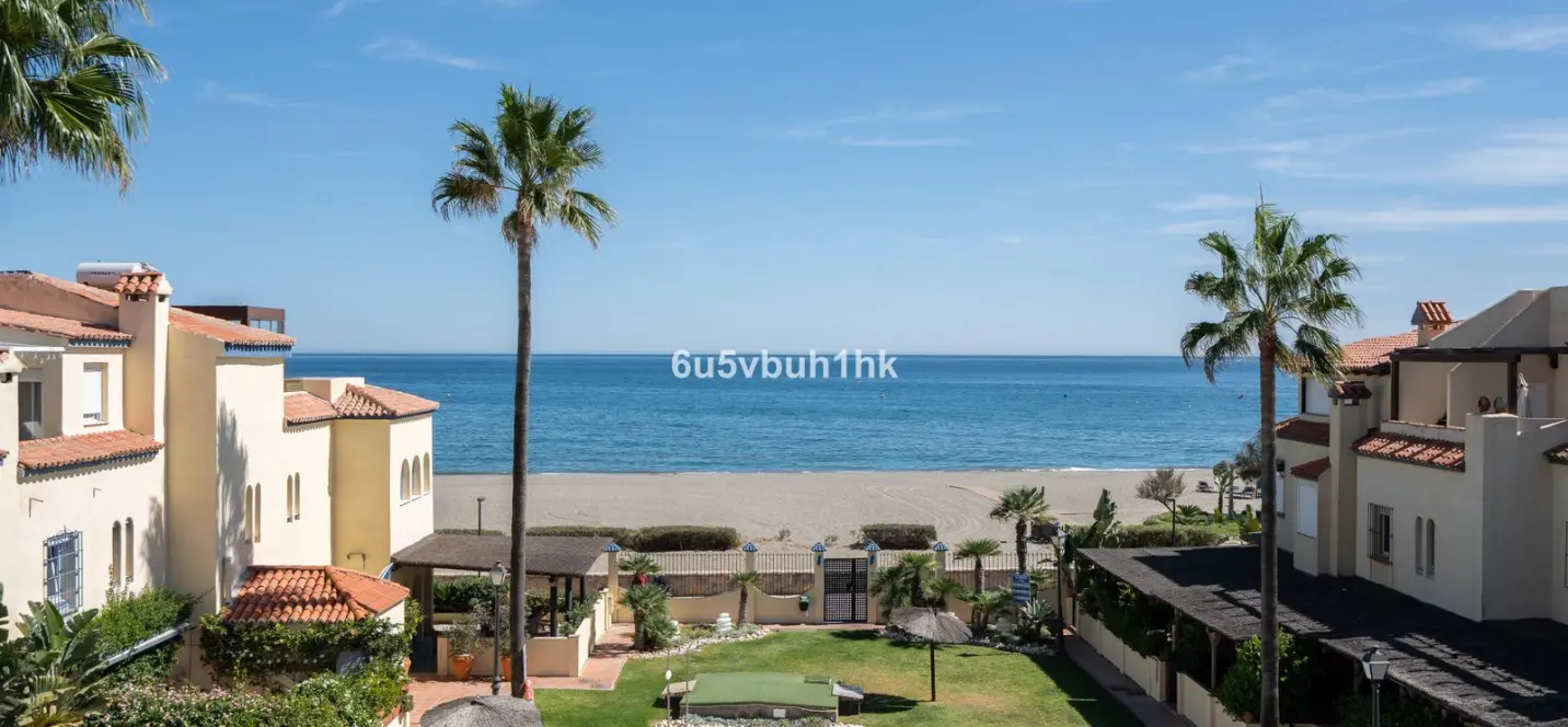 Venta de adosado en Casares 0