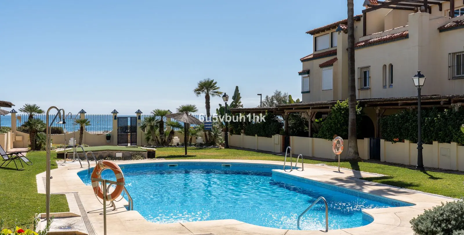 Venta de adosado en Casares 40