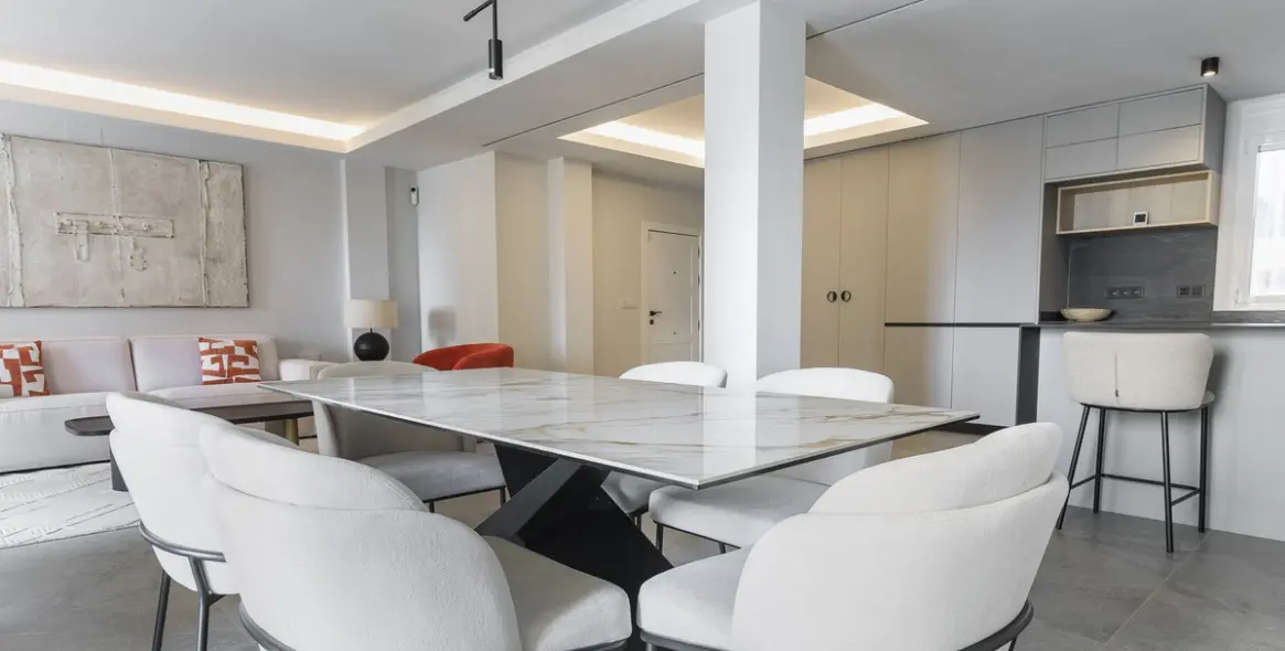 Продажа апартаментов на среднем этаже в Centro Histórico 12