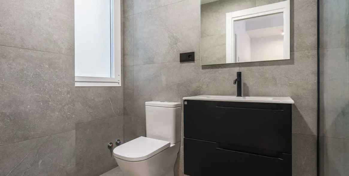 Venta de apartamento en planta media en Centro Histórico 28