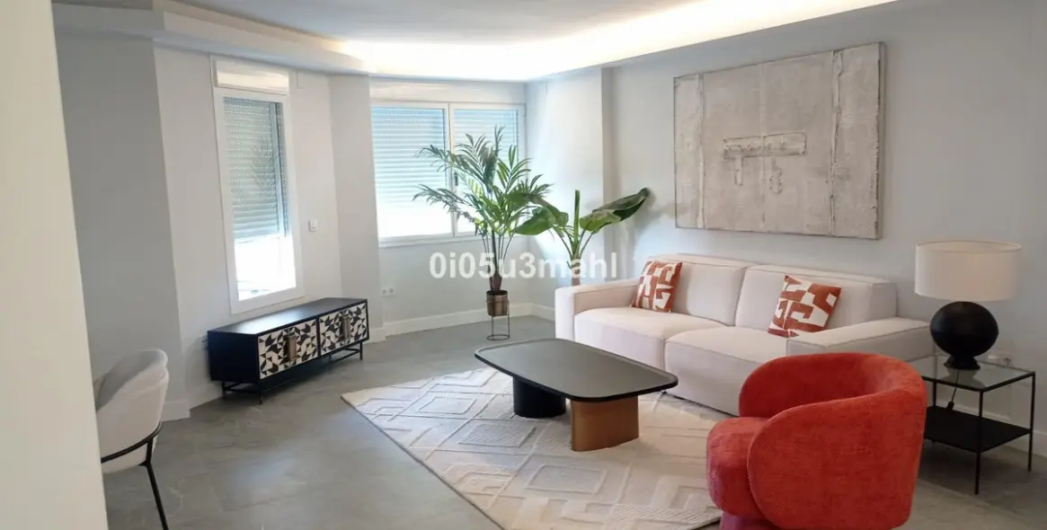 Продажа апартаментов на среднем этаже в Centro Histórico 1