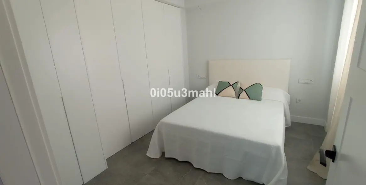 Sale of middle floor apartment in Centro Histórico 14