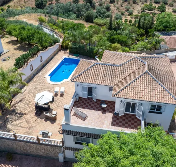 Продажа  отдельно стоящей виллы в La Cala de Mijas
