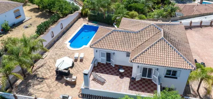 Продажа  отдельно стоящей виллы в La Cala de Mijas 1