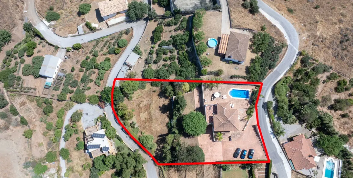 Продажа  отдельно стоящей виллы в La Cala de Mijas 3