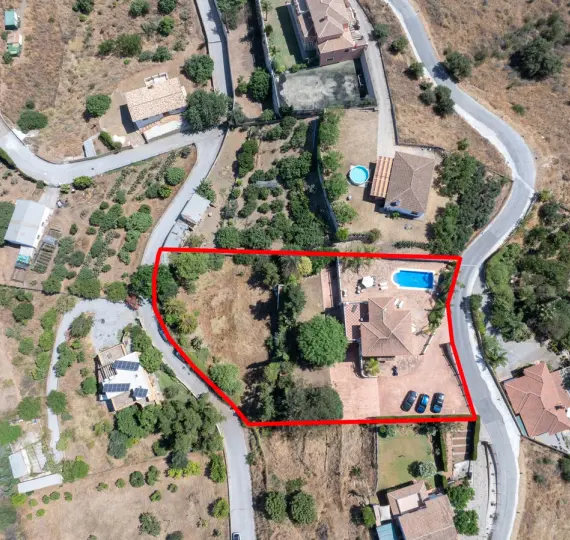 Продажа  отдельно стоящей виллы в La Cala de Mijas