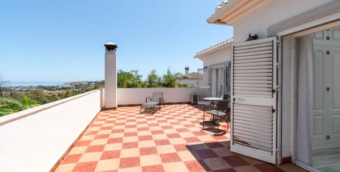 Продажа  отдельно стоящей виллы в La Cala de Mijas 18