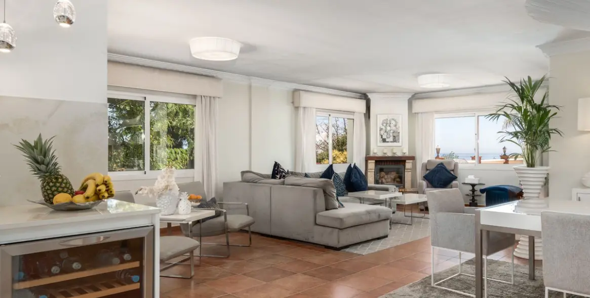 Sale of detached villa in La Cala de Mijas 4