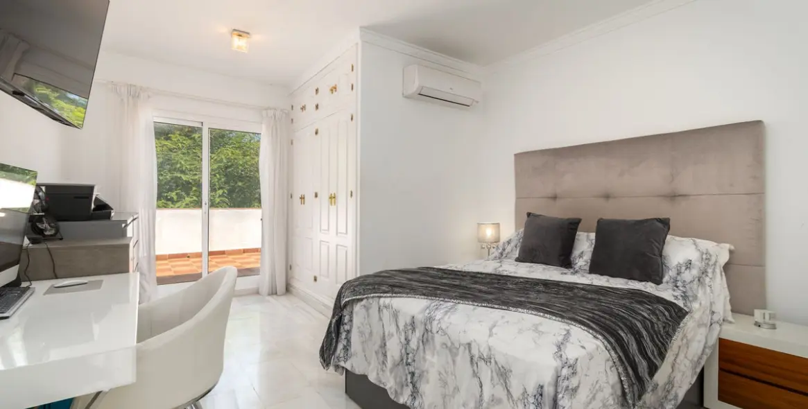 Sale of detached villa in La Cala de Mijas 19