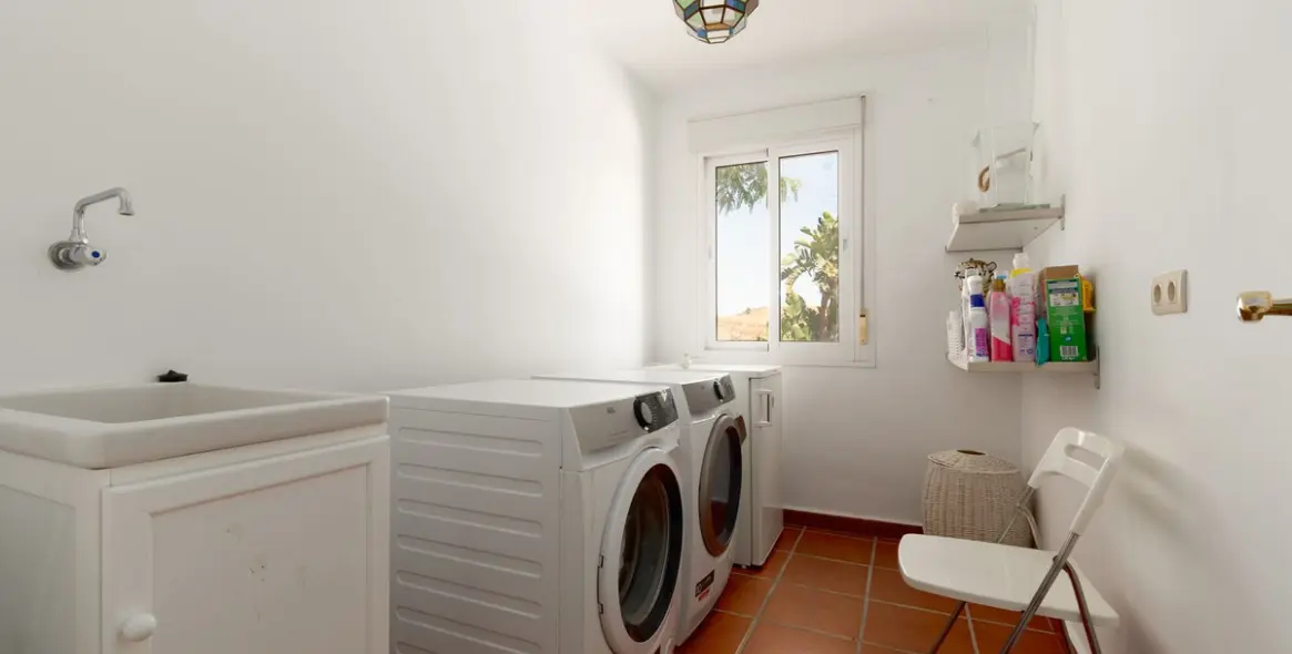 Sale of detached villa in La Cala de Mijas 26