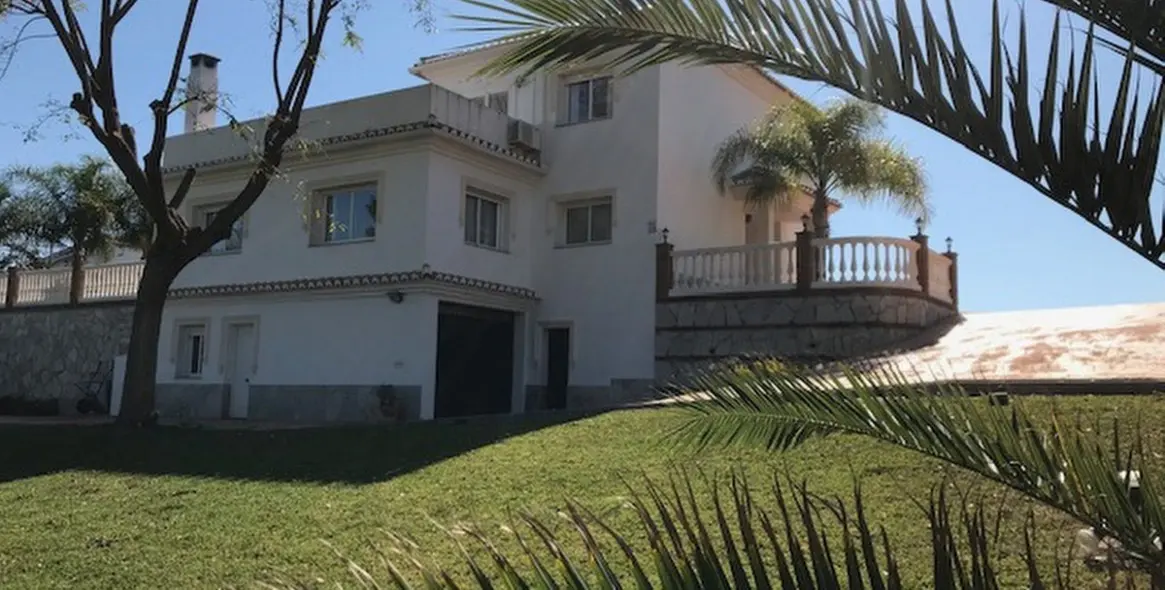 Sale of detached villa in La Cala de Mijas 28