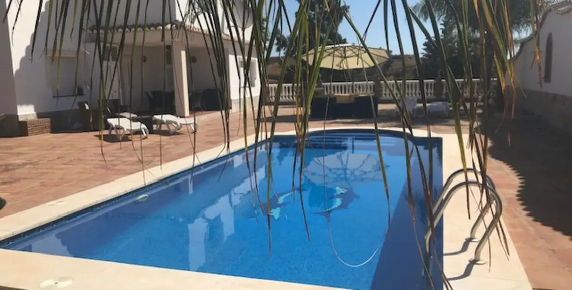 Sale of detached villa in La Cala de Mijas 41