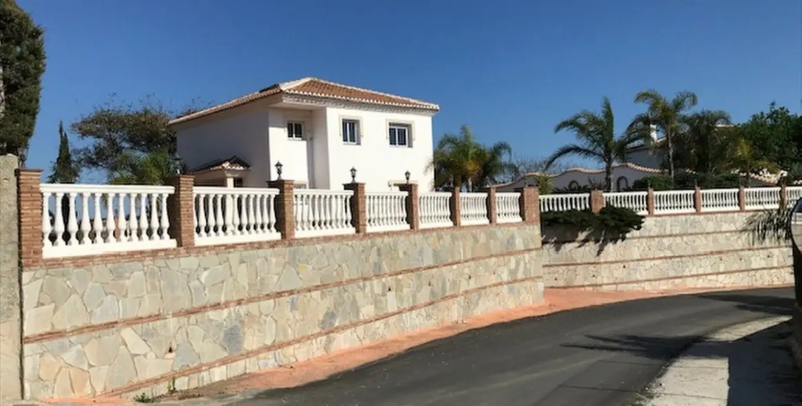 Sale of detached villa in La Cala de Mijas 42