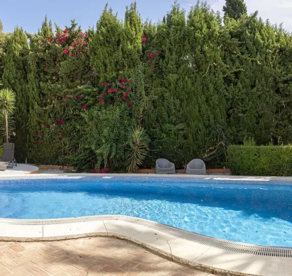 Продажа  отдельно стоящей виллы в Calahonda