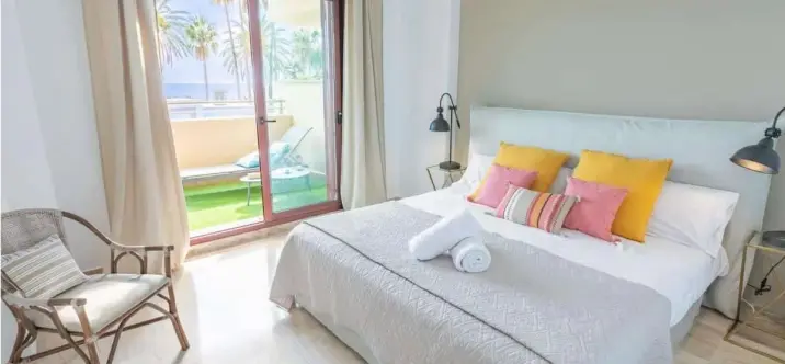 Venta de apartamento en planta baja en San Pedro de Alcántara 3