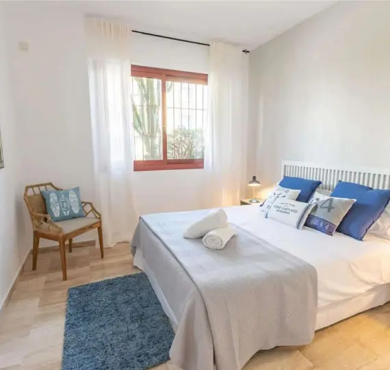 Venta de apartamento en planta baja en San Pedro de Alcántara