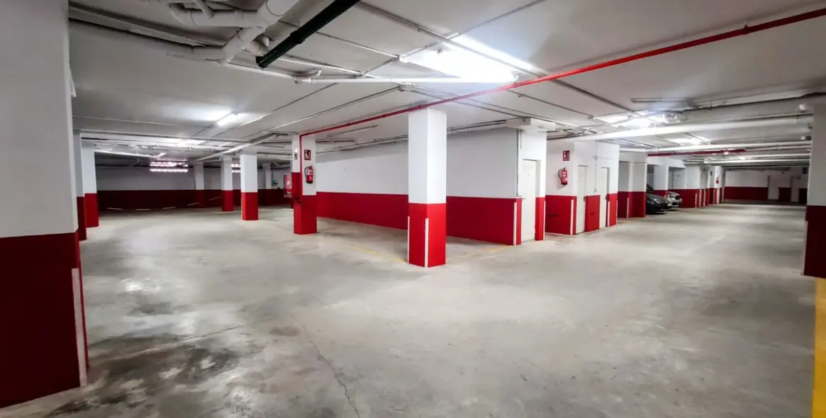 Venta de apartamento en planta baja en San Pedro de Alcántara 13