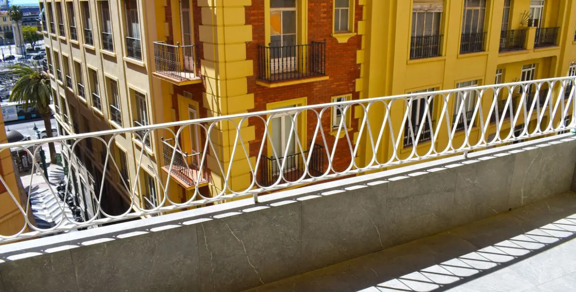 Продажа апартаментов на среднем этаже в Málaga Centro 15