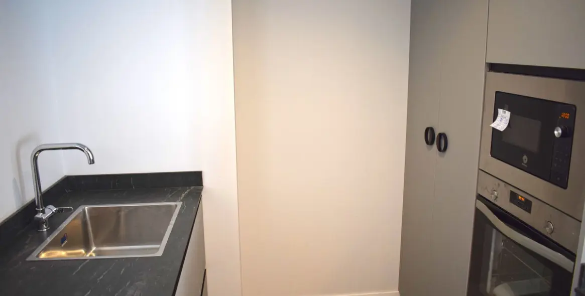 Продажа апартаментов на среднем этаже в Málaga Centro 16