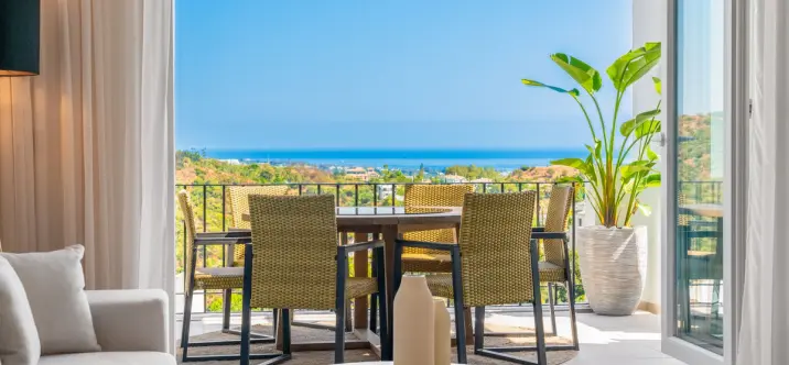 Sale of penthouse in La Quinta 0