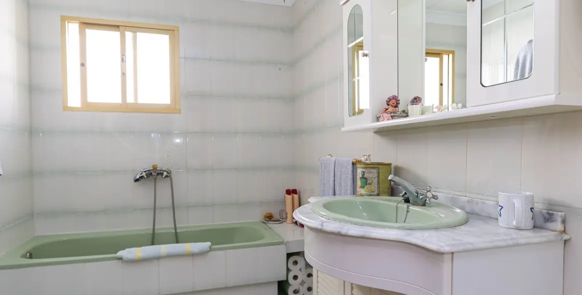 Sale of townhouse in Casarabonela 16