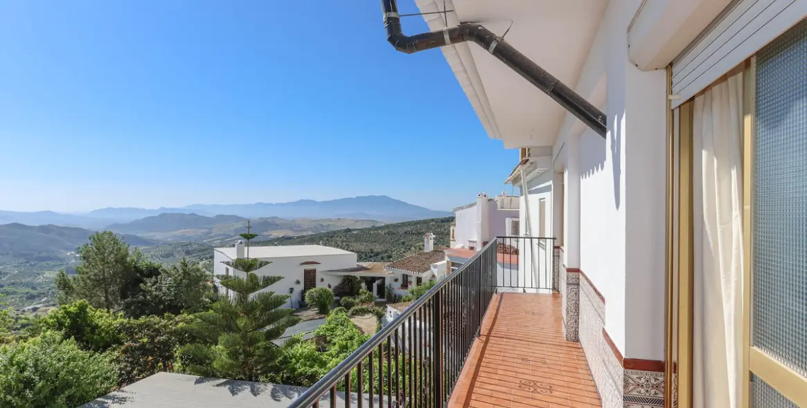 Sale of townhouse in Casarabonela 19