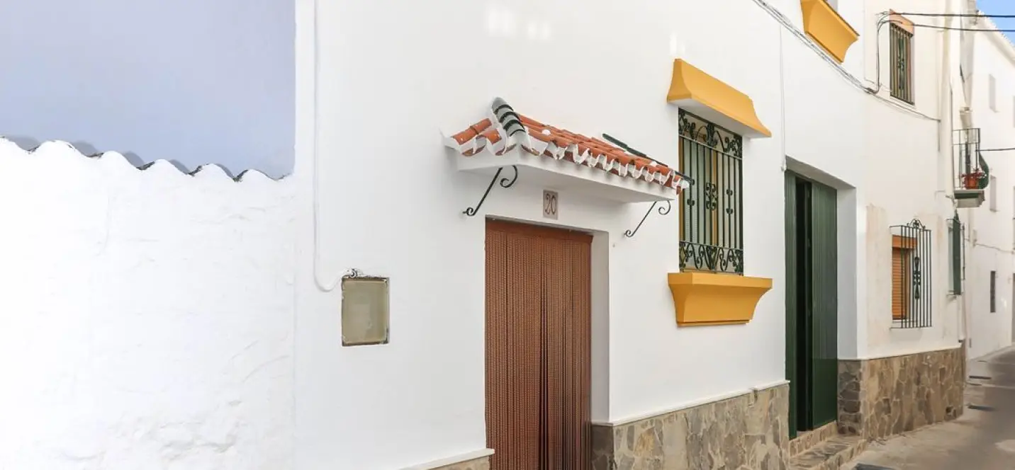 Sale of townhouse in Casarabonela 3