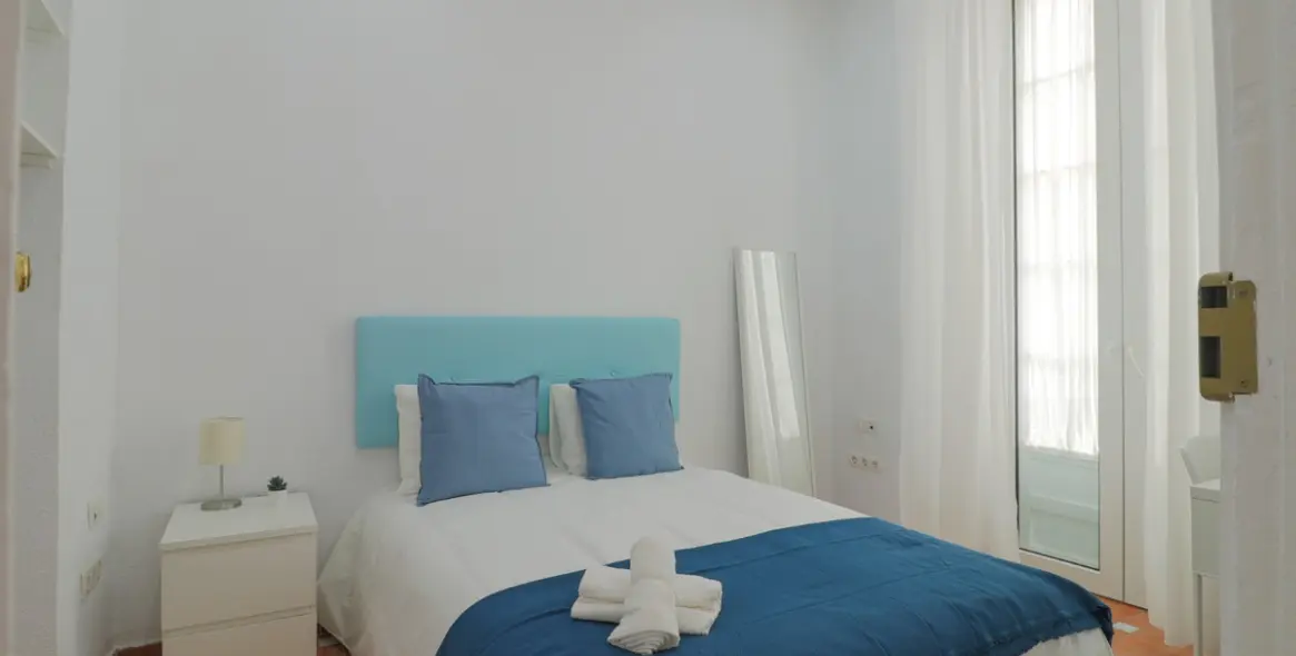 Sale of middle floor apartment in Málaga 7