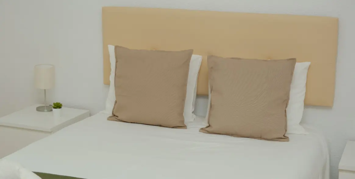 Sale of middle floor apartment in Málaga 10