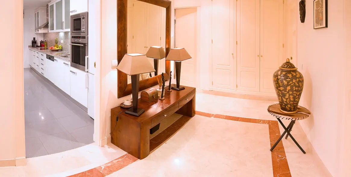 Sale of ground floor apartment in Marbella 12