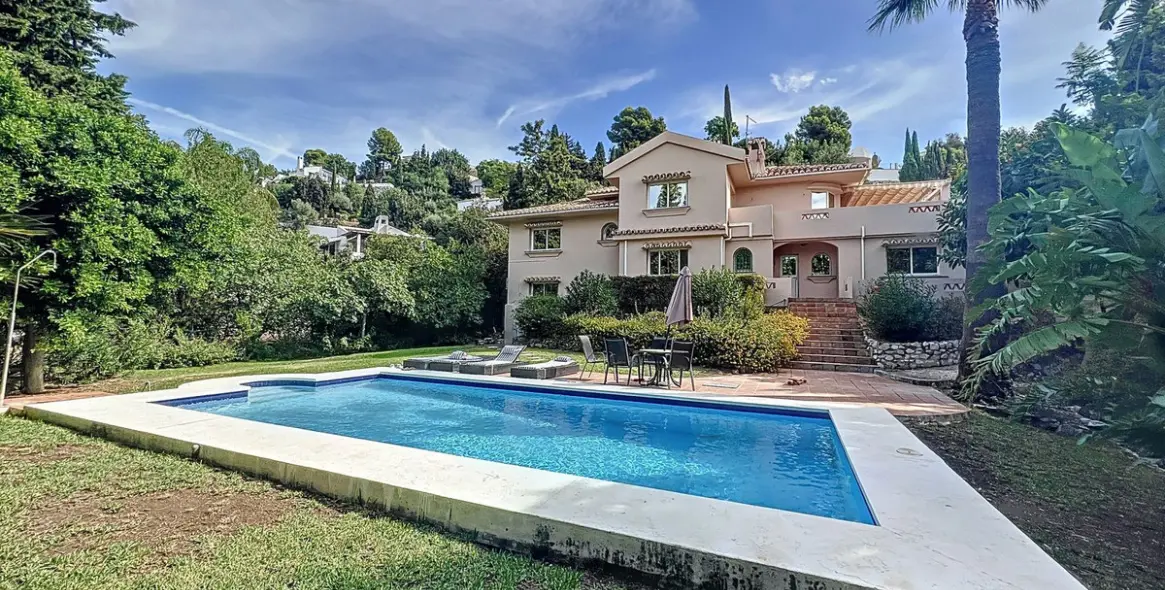 Продажа  отдельно стоящей виллы в Mijas 2