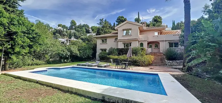 Продажа  отдельно стоящей виллы в Mijas 1