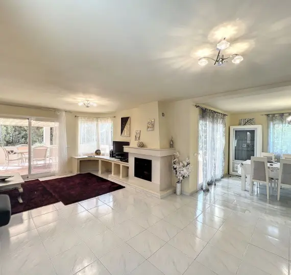 Продажа  отдельно стоящей виллы в Mijas