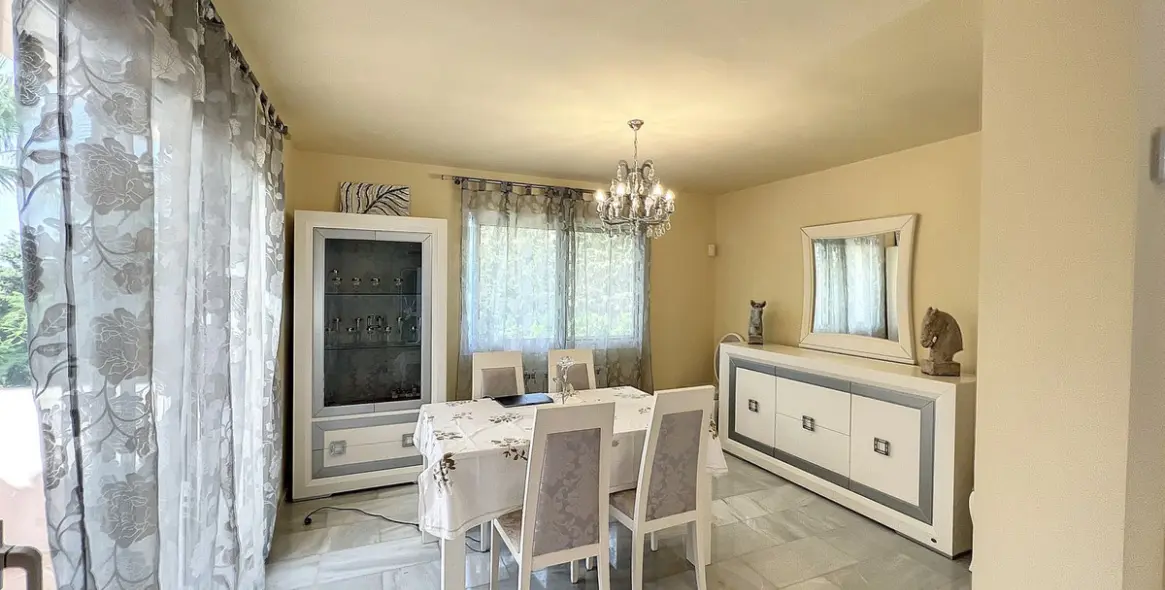 Продажа  отдельно стоящей виллы в Mijas 5