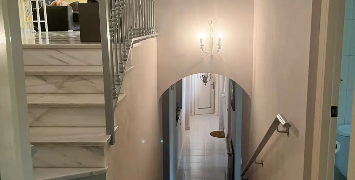 Продажа  отдельно стоящей виллы в Mijas 19