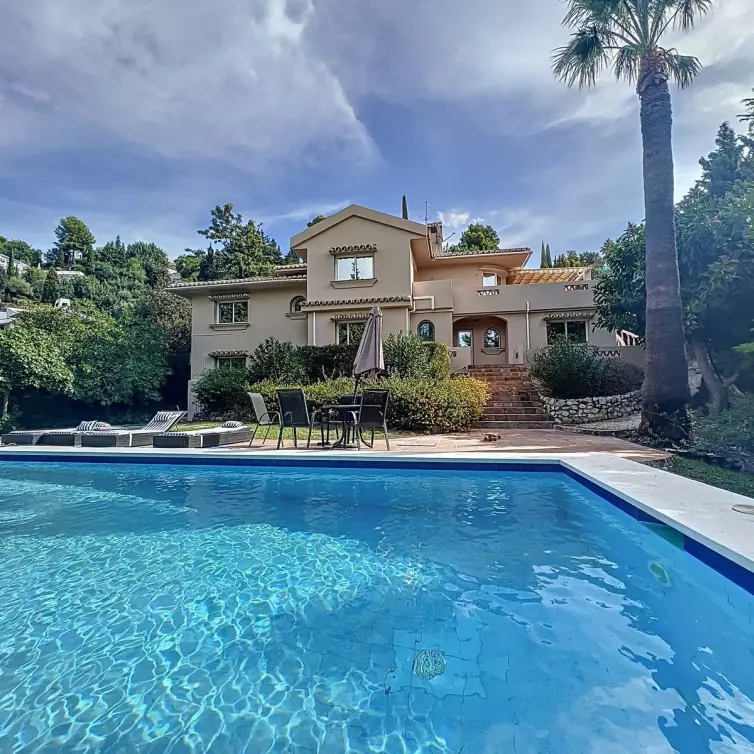 Sale of detached villa in Mijas