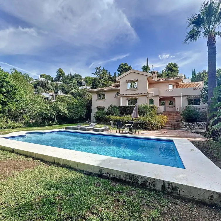 Sale of detached villa in Mijas