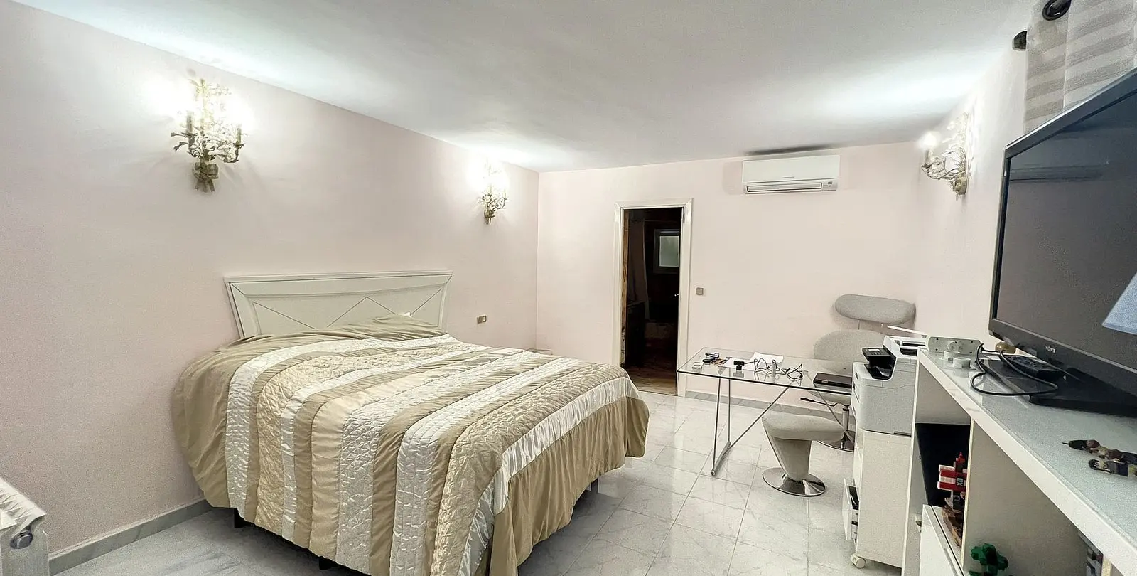Sale of detached villa in Mijas 23