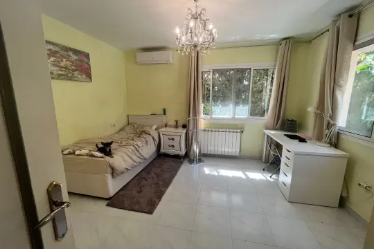 Image 28 thumb