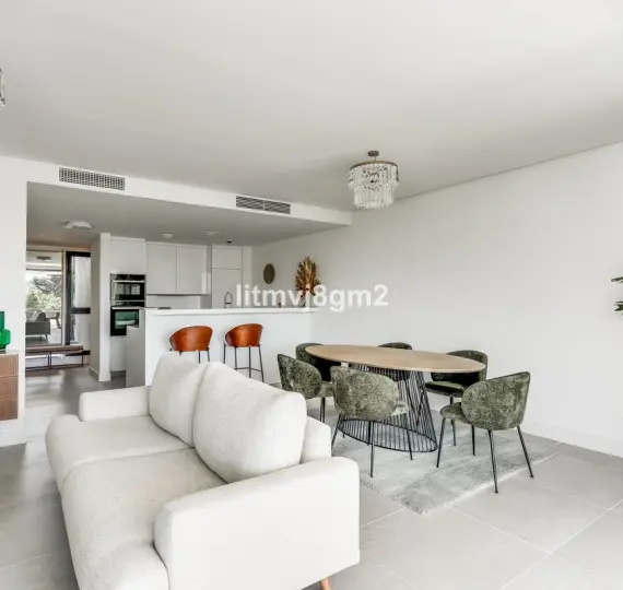 Долгосрочная аренда апартаментов на среднем этаже в Cabopino