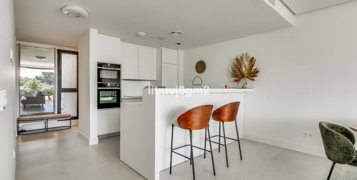 Долгосрочная аренда апартаментов на среднем этаже в Cabopino 4