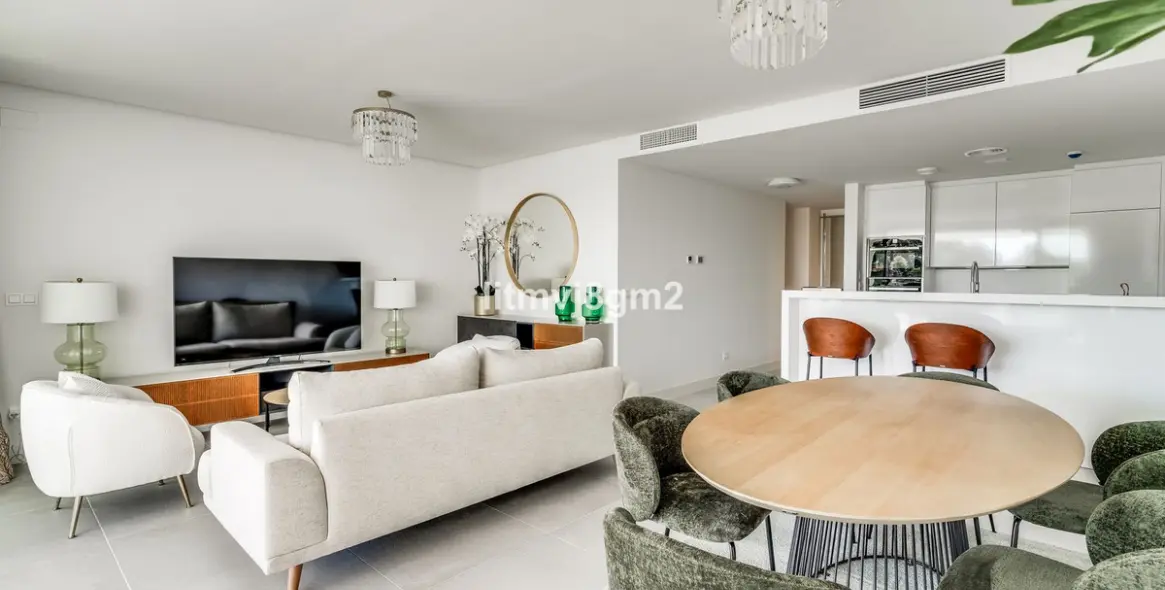 Долгосрочная аренда апартаментов на среднем этаже в Cabopino 10