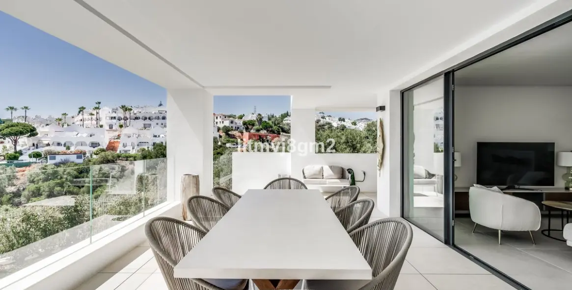 Долгосрочная аренда апартаментов на среднем этаже в Cabopino 13