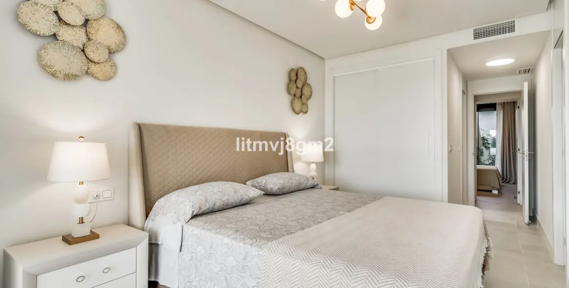 Долгосрочная аренда апартаментов на среднем этаже в Cabopino 16