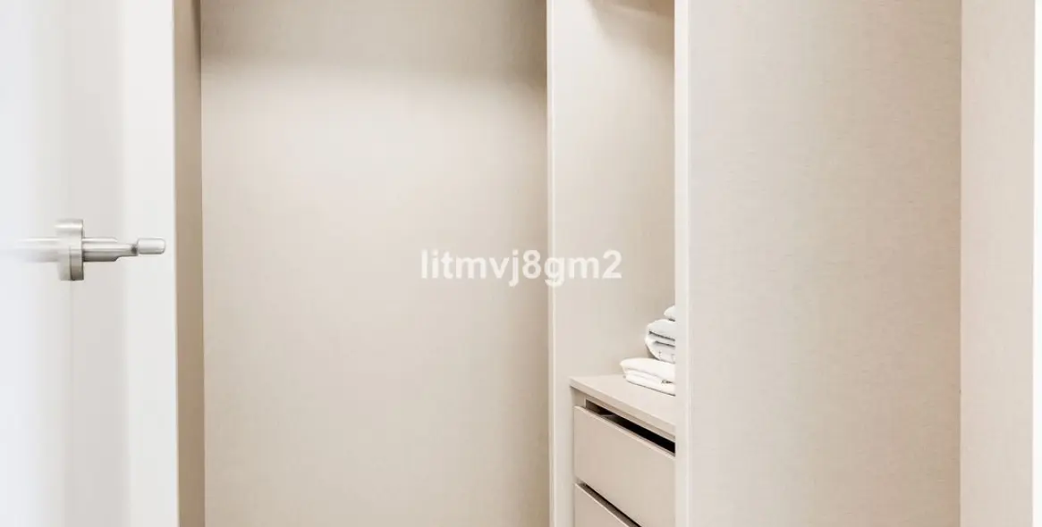 Долгосрочная аренда апартаментов на среднем этаже в Cabopino 18