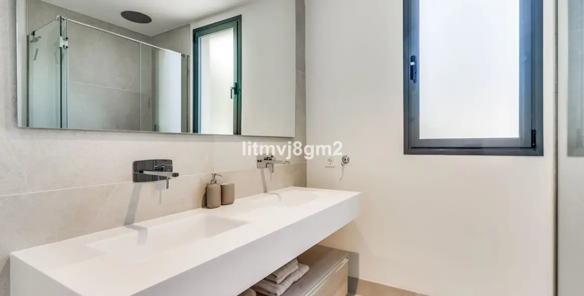 Долгосрочная аренда апартаментов на среднем этаже в Cabopino 19