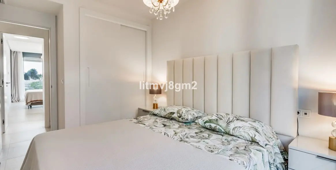 Продажа апартаментов на среднем этаже в Cabopino 21