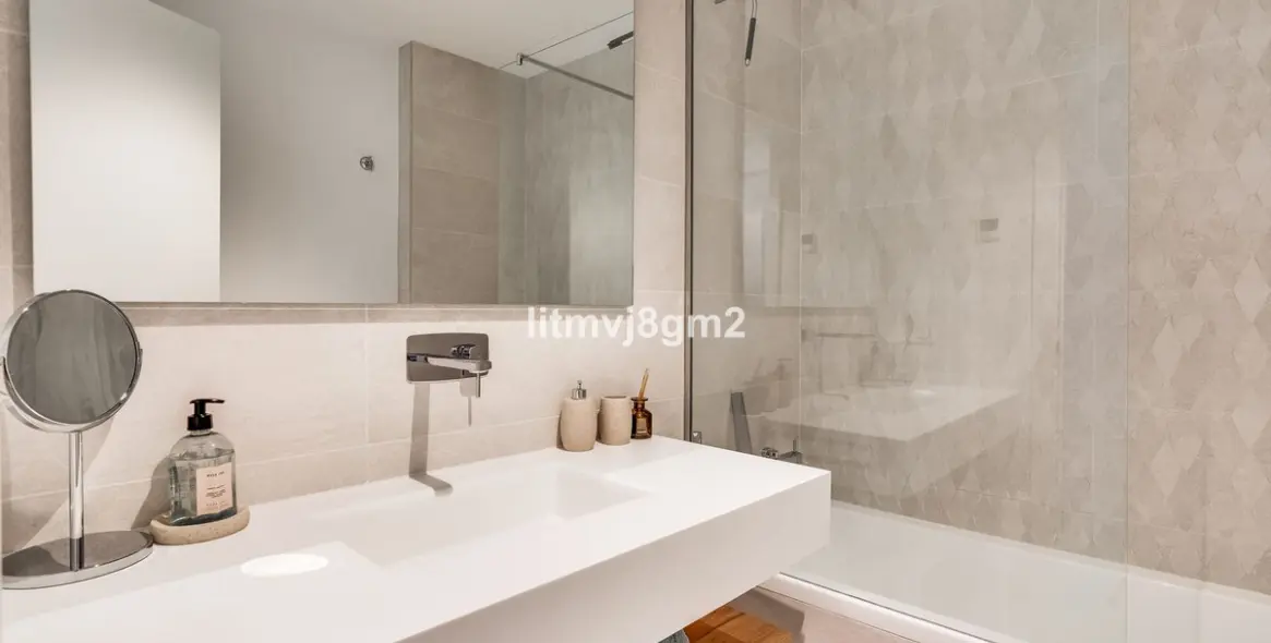 Продажа апартаментов на среднем этаже в Cabopino 24