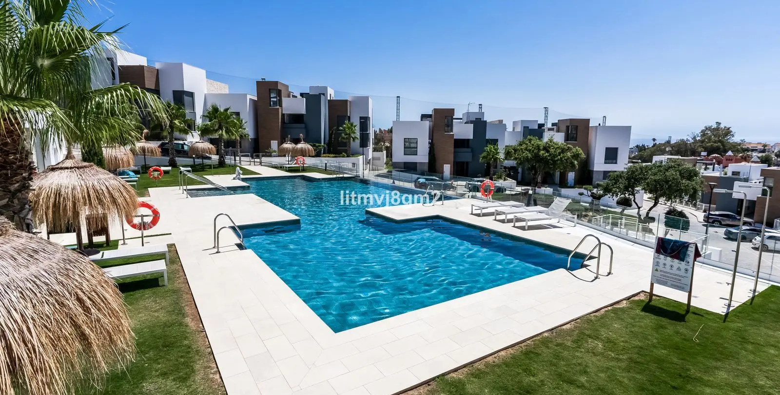 Sale of middle floor apartment in Cabopino 1